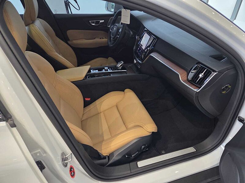 Volvo  Ultra, B5 AWD 마일드 하이브리드, 가솔린, 브라이트