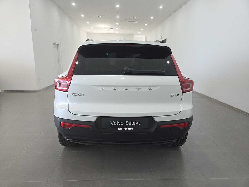 Volvo  Ultra, B4 AWD 마일드 하이브리드, 가솔린, 다크