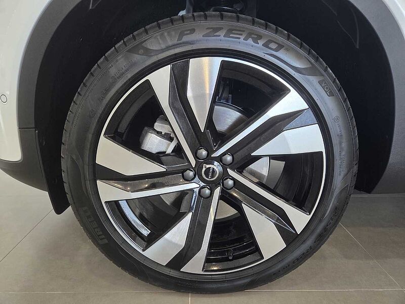 Volvo  Ultra, B4 AWD 마일드 하이브리드, 가솔린, 다크