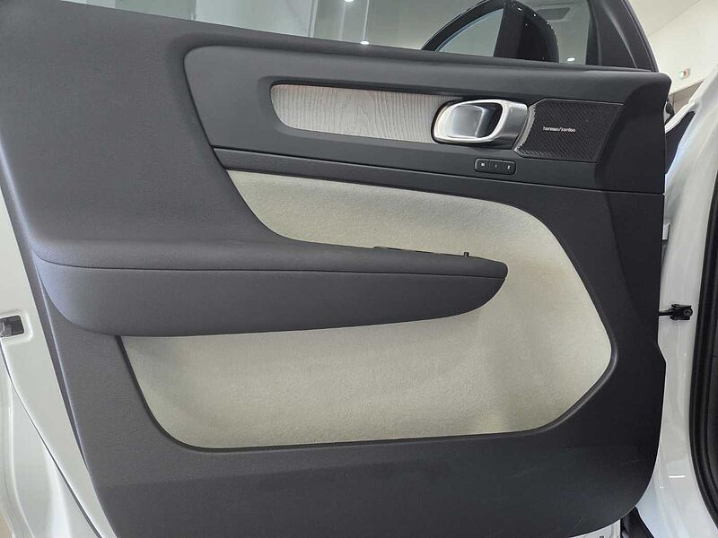 Volvo  Ultra, B4 AWD 마일드 하이브리드, 가솔린, 다크
