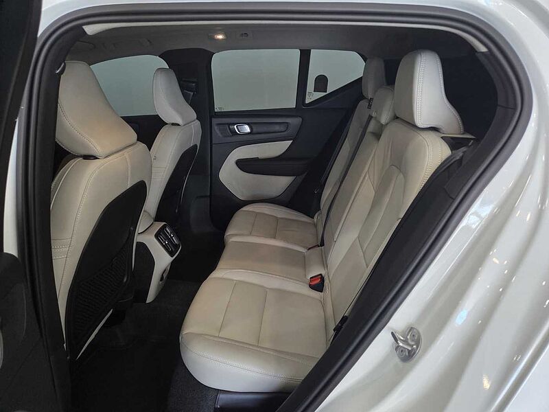 Volvo  Ultra, B4 AWD 마일드 하이브리드, 가솔린, 다크
