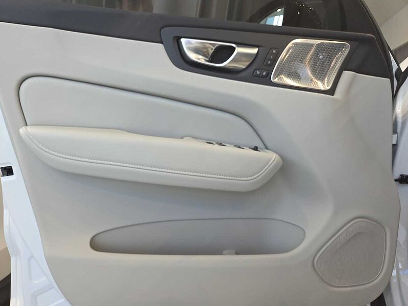 Volvo Ultra, B5 AWD 마일드 하이브리드, 가솔린, 다크