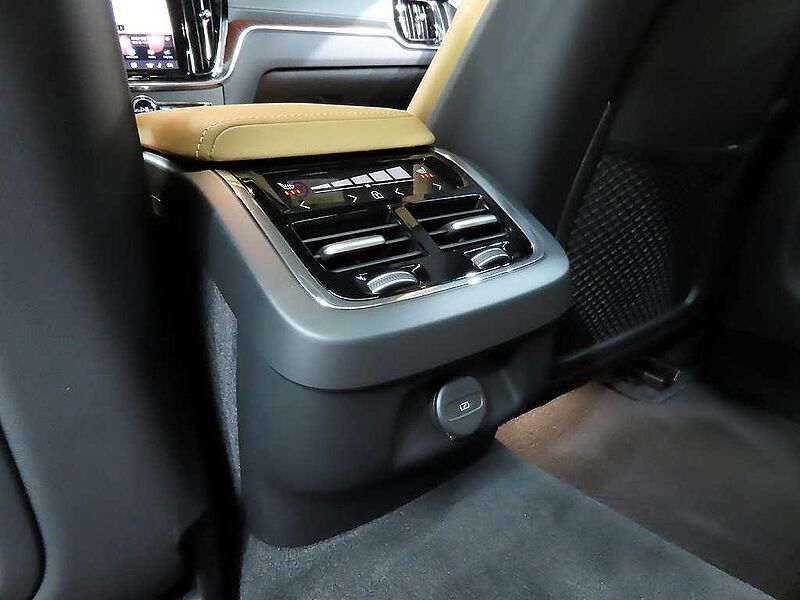Volvo Ultra, B5 AWD 마일드 하이브리드, 가솔린, 브라이트