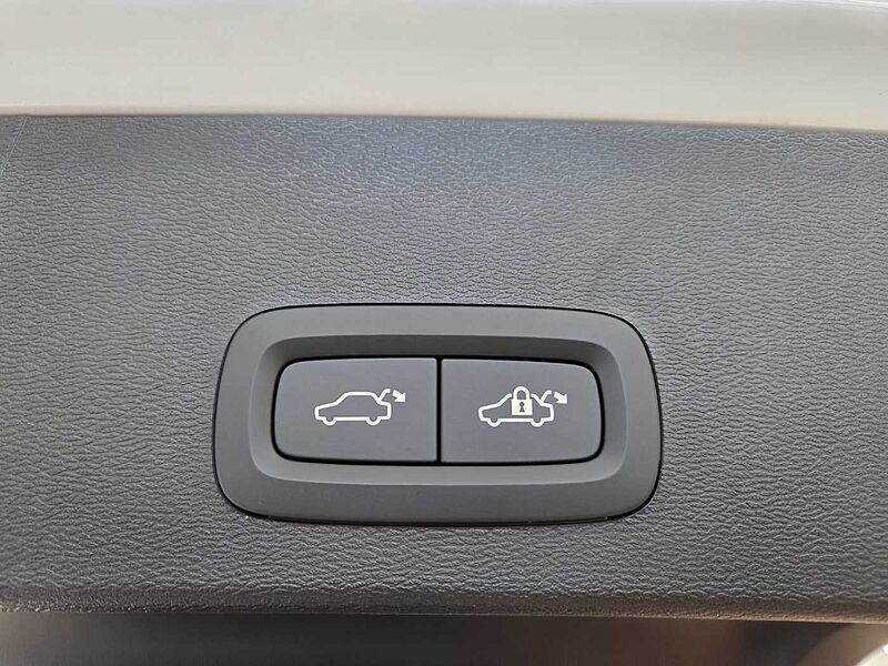 Volvo Ultra, B4 AWD 마일드 하이브리드, 가솔린, 브라이트