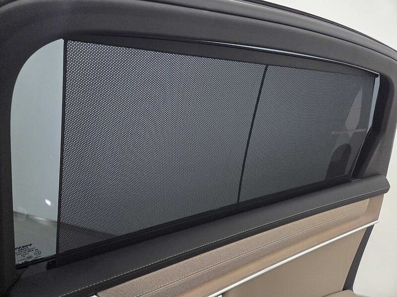 Volvo  Ultra, B5 마일드 하이브리드, 가솔린, 다크