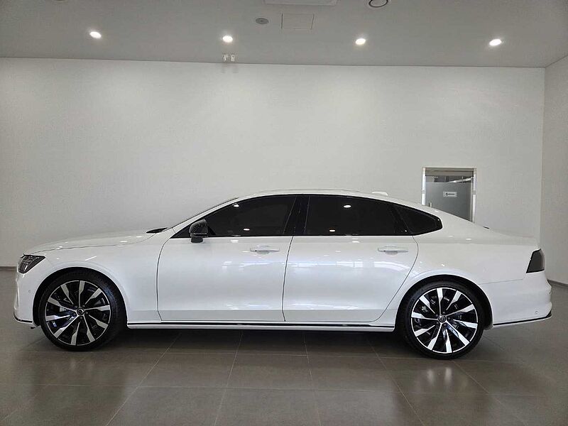 Volvo  Ultra, B5 마일드 하이브리드, 가솔린, 다크