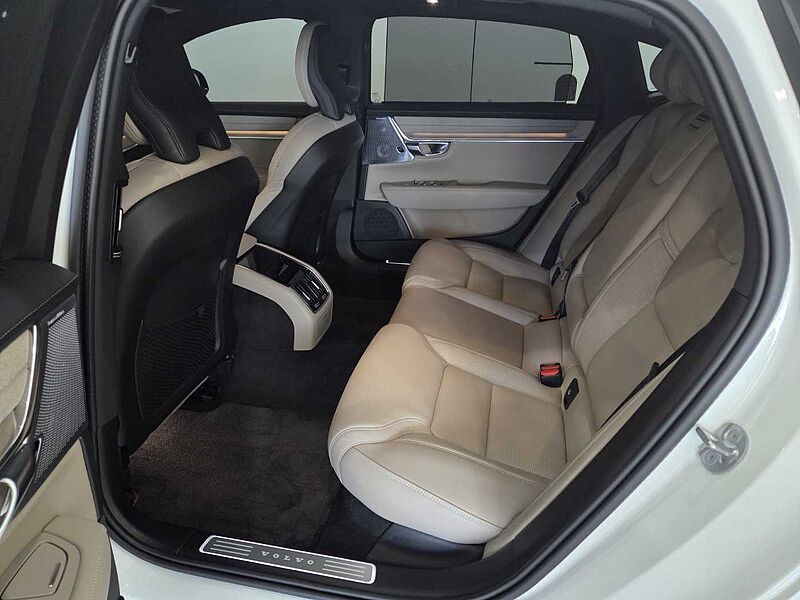 Volvo  Ultra, B5 마일드 하이브리드, 가솔린, 다크