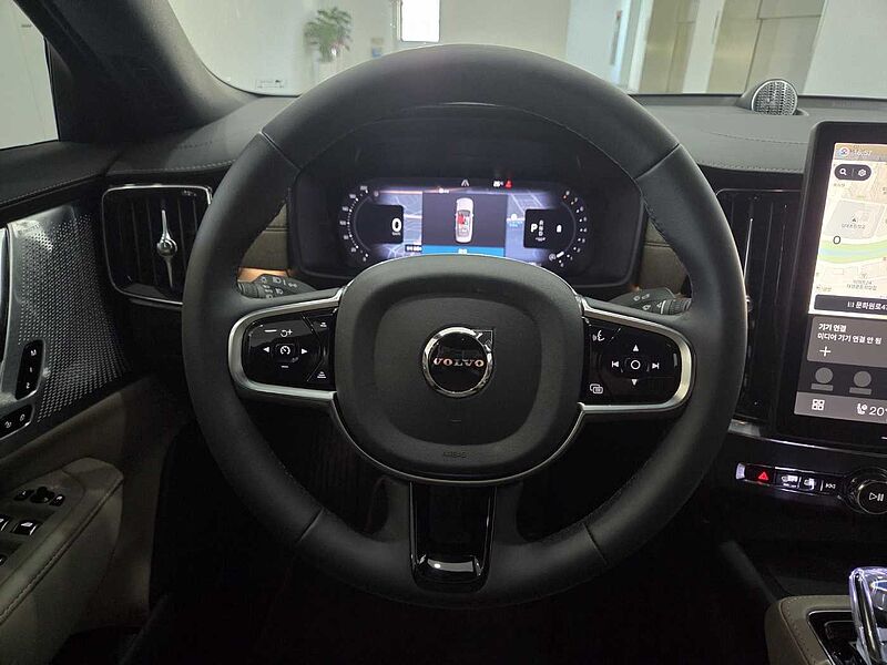 Volvo  Ultra, B5 마일드 하이브리드, 가솔린, 다크