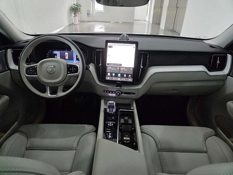 Volvo Ultra, B5 AWD 마일드 하이브리드, 가솔린, 브라이트