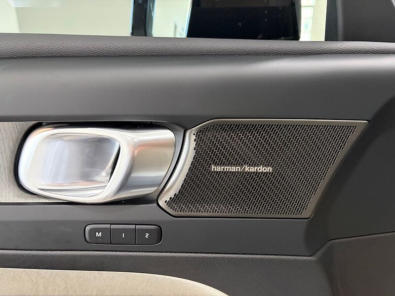 Volvo  Ultra, B4 AWD 마일드 하이브리드, 가솔린, 브라이트