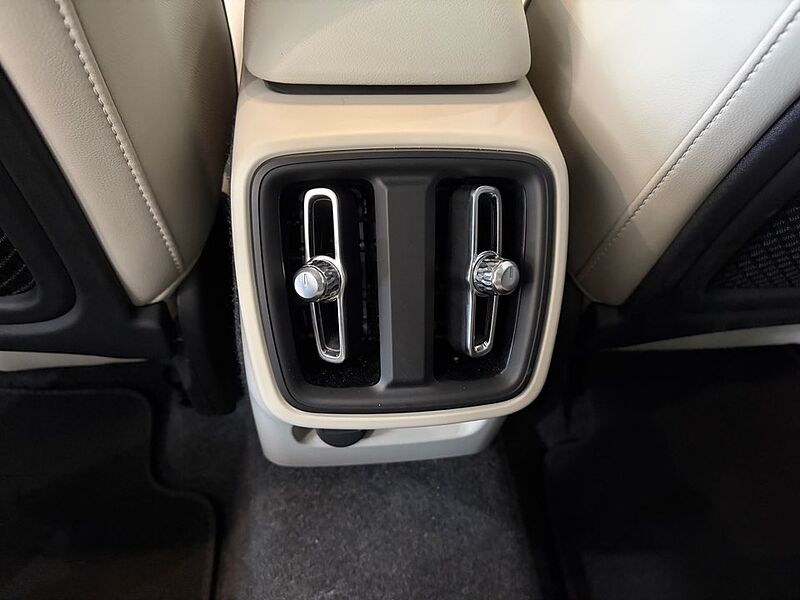 Volvo  Ultra, B4 AWD 마일드 하이브리드, 가솔린, 브라이트