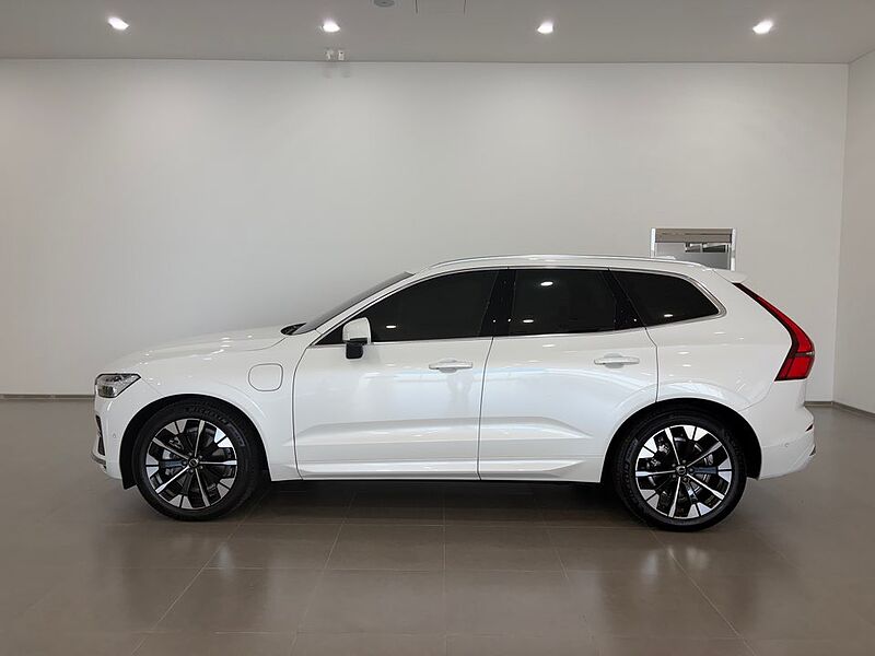 Volvo  Ultra, T8 AWD 플러그-인 하이브리드, 전기/가솔린, 브라이트