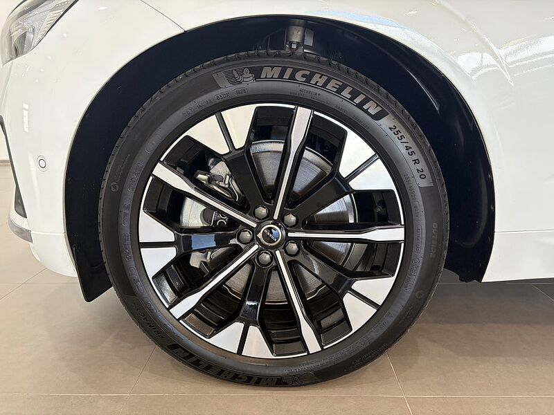 Volvo  Ultra, T8 AWD 플러그-인 하이브리드, 전기/가솔린, 브라이트