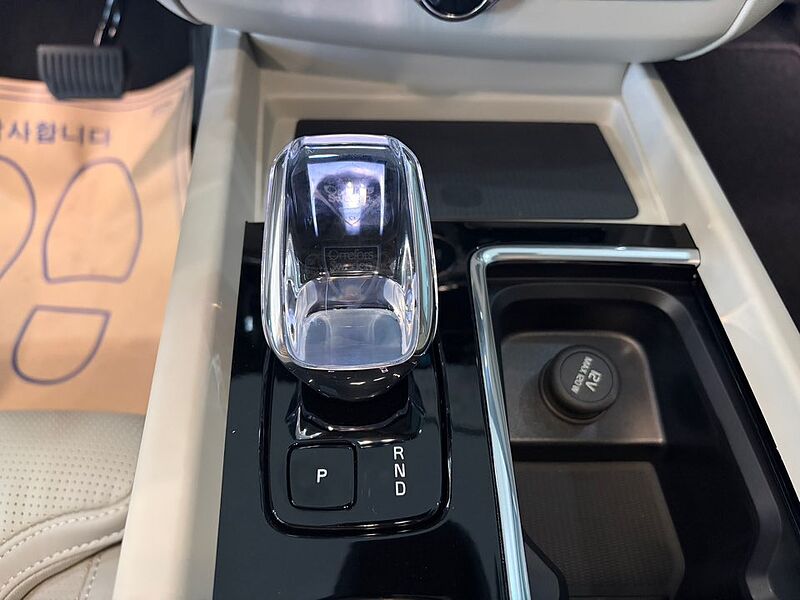 Volvo  Ultra, T8 AWD 플러그-인 하이브리드, 전기/가솔린, 브라이트