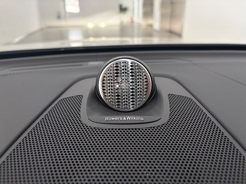 Volvo  Ultra, T8 AWD 플러그-인 하이브리드, 전기/가솔린, 브라이트